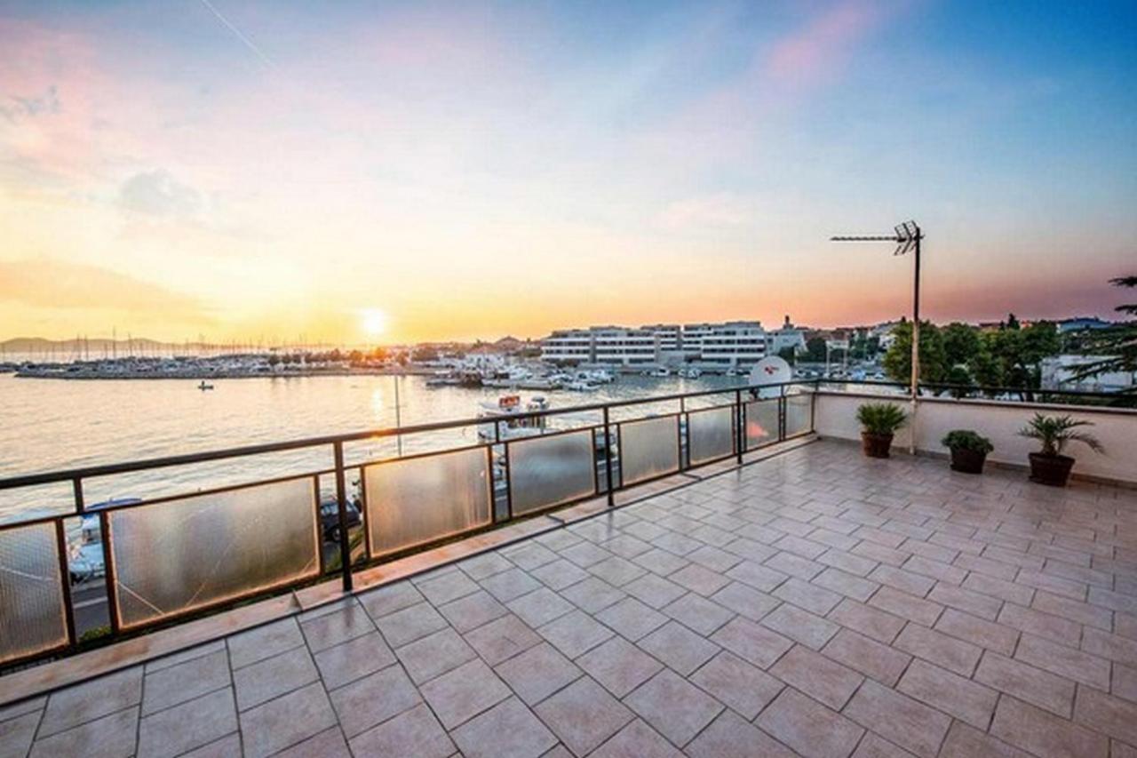 Amazing Seaview Apartment With A Balcony Near The Beach - Kneza Trpimira I ซาดาร์ ภายนอก รูปภาพ