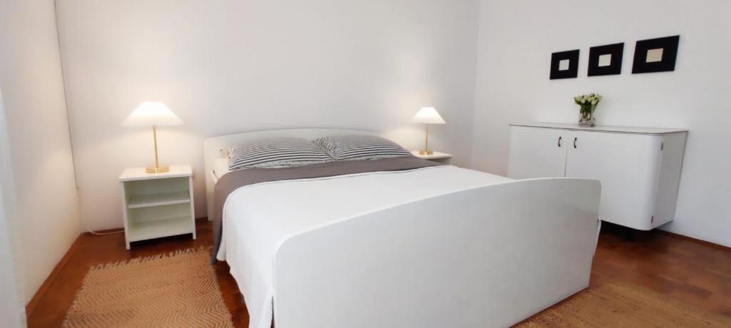Amazing Seaview Apartment With A Balcony Near The Beach - Kneza Trpimira I ซาดาร์ ภายนอก รูปภาพ