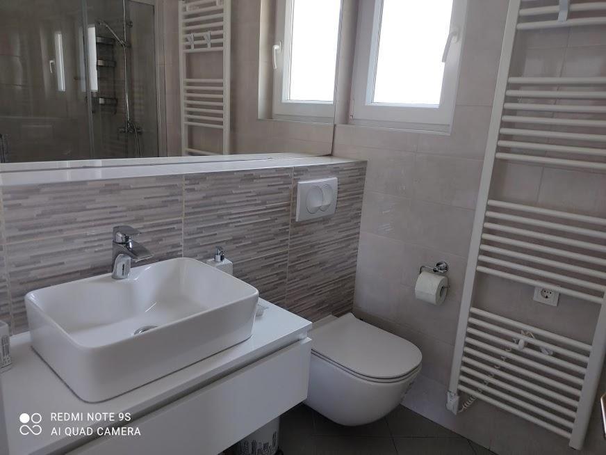 Amazing Seaview Apartment With A Balcony Near The Beach - Kneza Trpimira I ซาดาร์ ภายนอก รูปภาพ